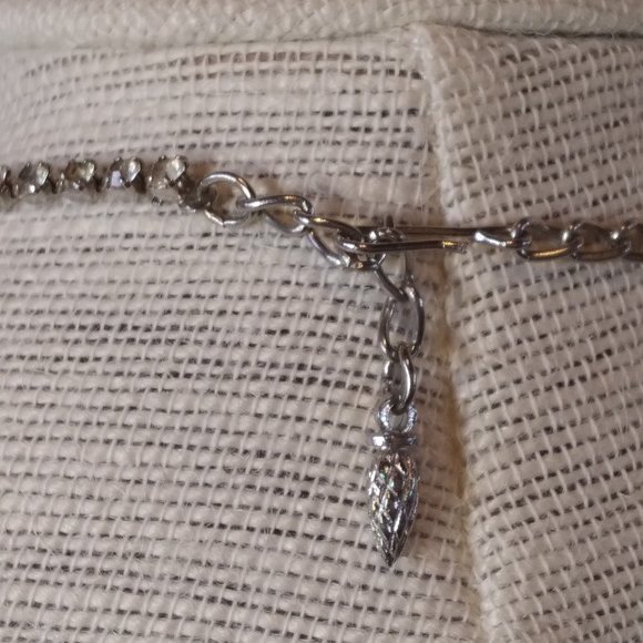 Add a touch of Vintage Glam! Clear Rhinestone, Silver ,Teardrop Necklace. - Picture 5 of 5